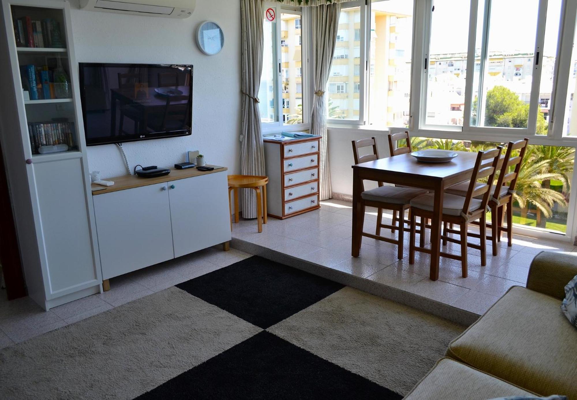 Spacious 1 Bedroom Apartment, Beach Front, Torrox Costa Exterior photo