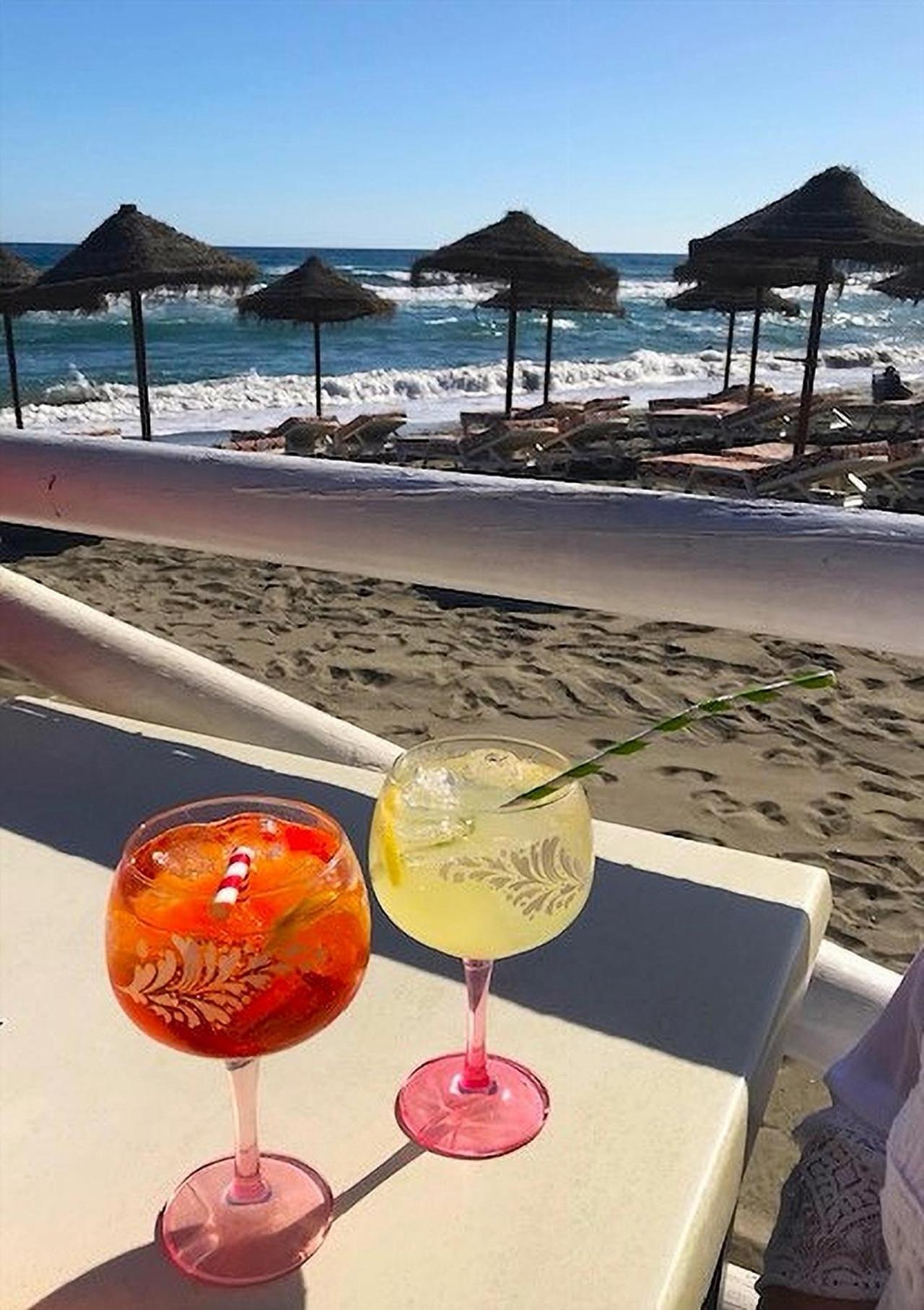 Spacious 1 Bedroom Apartment, Beach Front, Torrox Costa Exterior photo